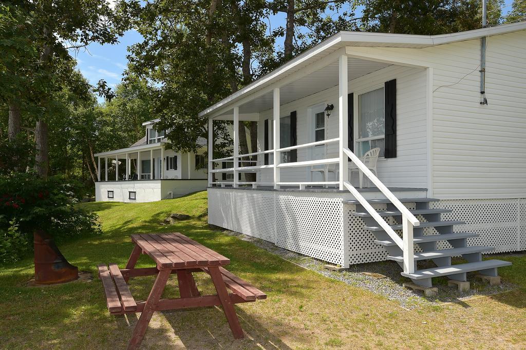 Saint-Siméon Auberge Sur Mer Charlevoix מראה חיצוני תמונה