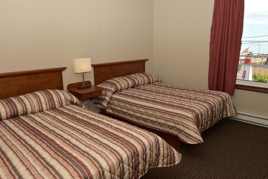 Saint-Siméon Auberge Sur Mer Charlevoix מראה חיצוני תמונה